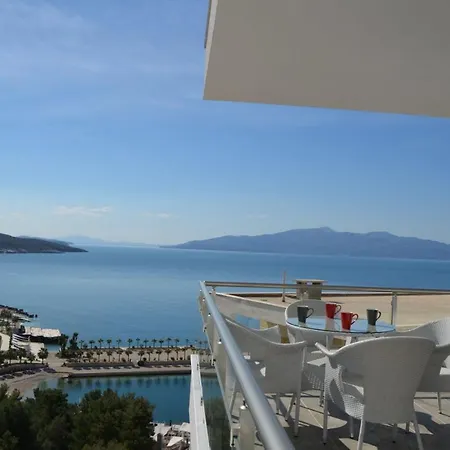 Adrian * Sarandë